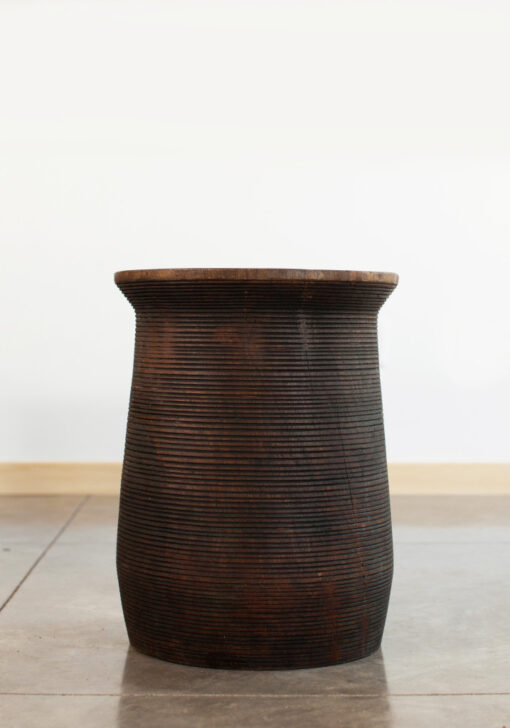 Groovy Round Table - Image 2