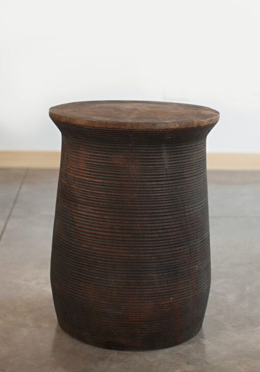 Groovy Round Table